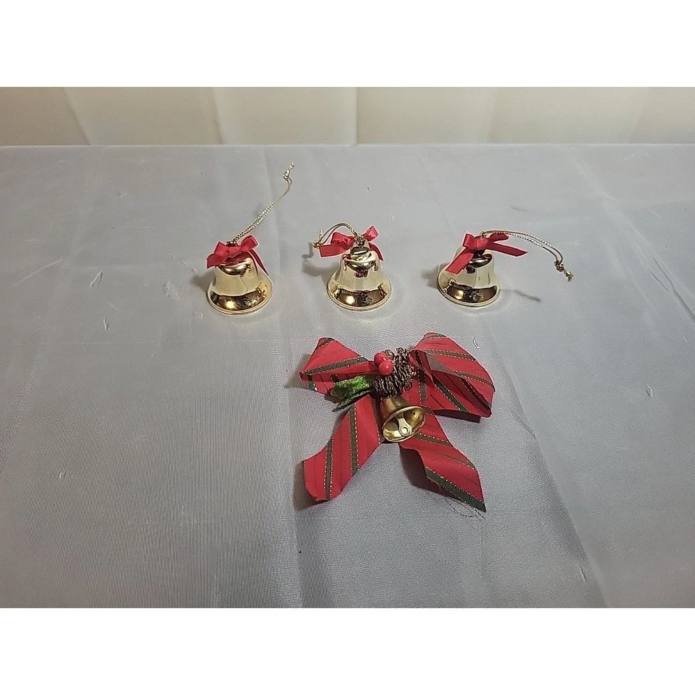4 Small Vtg Bells With Ribbons Christmas‎ Ornaments